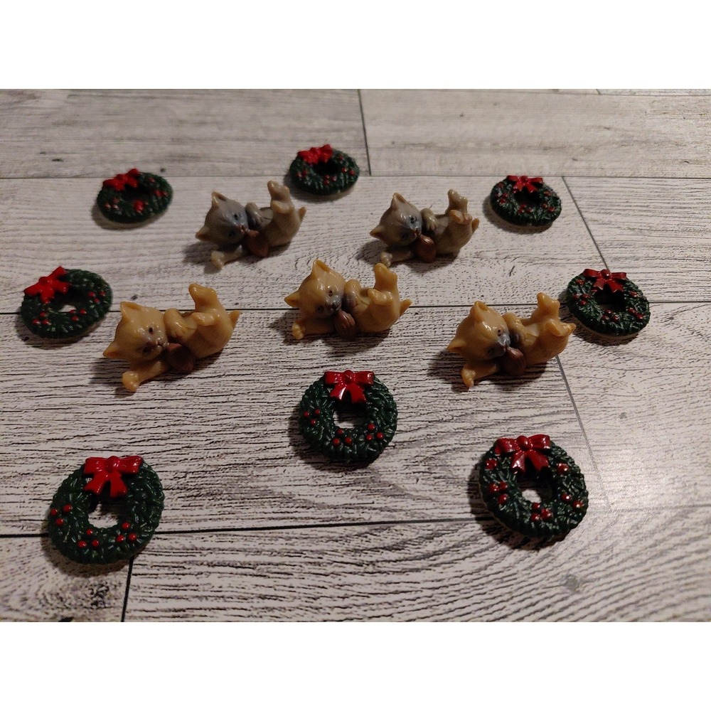 Mini Collectibles 3D printed Kitty figurines & miniature decorative wreaths‎ Lot